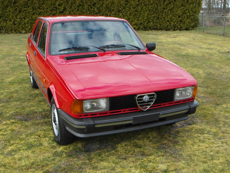 Фото 86 года. Alfa Romeo Giulietta 1980. Alfa Romeo 1980. Альфа Ромео Джульетта 1985. Альфа Ромео Джульетта 1976.